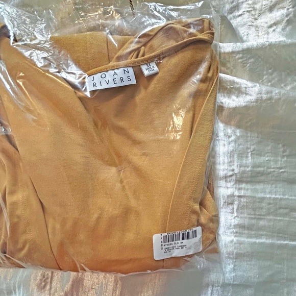 SWEATER SET, 2 PIECE, CARDIGAN & MATCHING SEQUIN TANK SET, GOLD, SIZE 3X, METAL - Picture 2 of 16